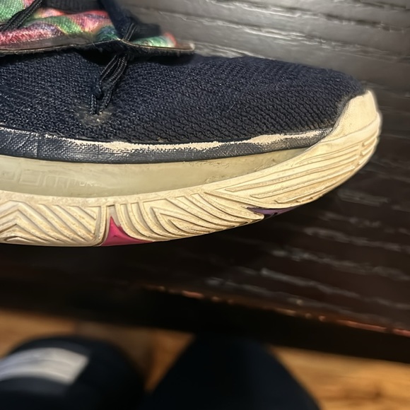 Nike Kyrie 5s Multi- Color (Beaters) - Picture 6 of 7